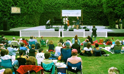 Devin-Phillips performing (Modern Jazz Quartet) Devin-Phillips performing (Modern Jazz Quartet)