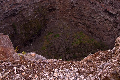 Looking down into Devil's Throat