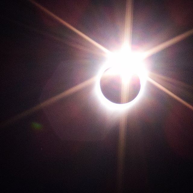 Diamond ring effect after Totality (Great American Eclipse in Salem, OR)