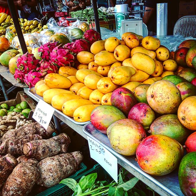  Local Mango, Dragon Fruit, and more at Maku'u Farmers Market 