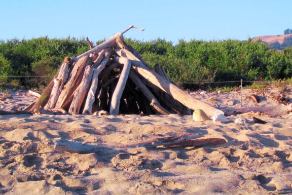 7Crude wooden hut on the beach