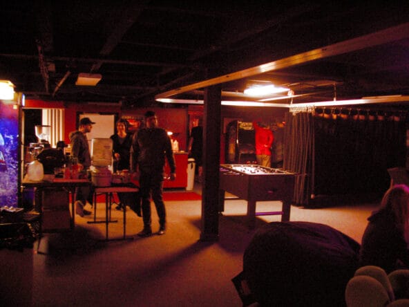 People n Jónsi backstage