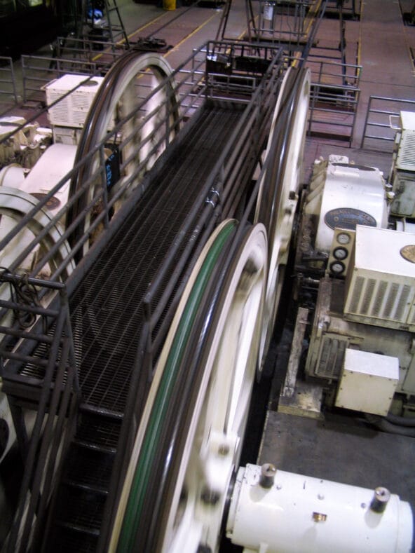 Sheave wheels moving cable 2