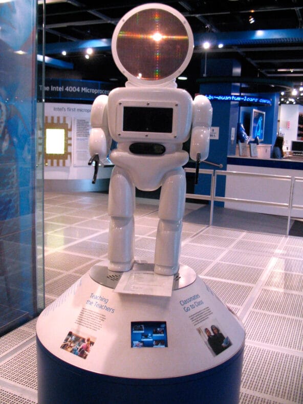 White Intel teaching robot