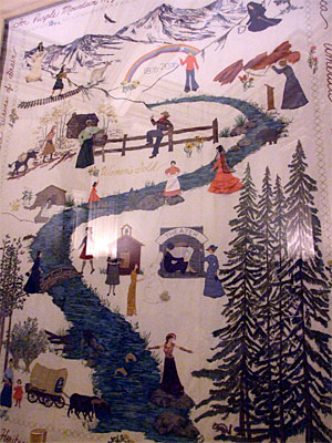 Women's Gold tapestry