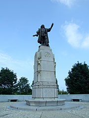 Columbus Statue at Chicago's Museum Campus Columbus Statue at Chicago's Museum Campus