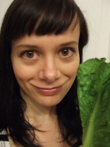 Rachelle Fordyce with raw food